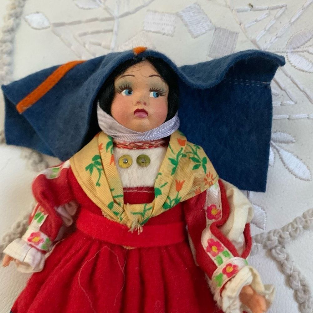 Vintage made in Italy Italian Venice doll